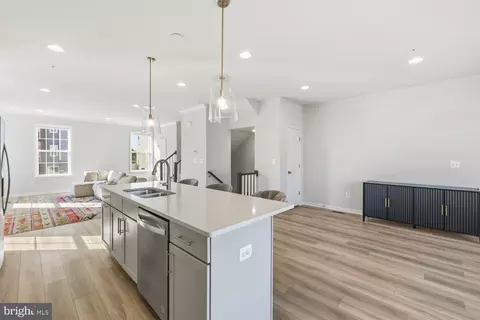 Entry Way - 1042 Highpoint Trl, Laurel, MD 20707 photo 9 of 15