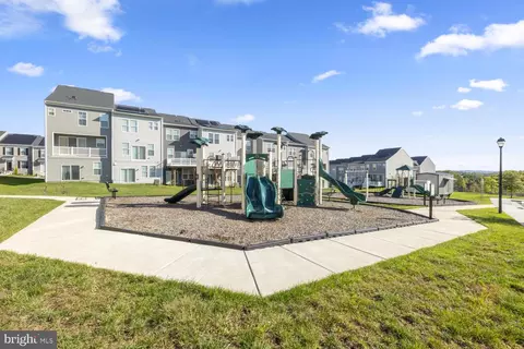 Exterior - 1042 Highpoint Trl, Laurel, MD 20707 photo 4 of 4