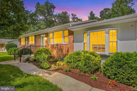 Exterior - 8618 Lantern Ln, Clinton, MD 20735 photo 2 of 6