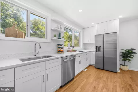 Kitchen - 8618 Lantern Ln, Clinton, MD 20735 photo 3 of 6
