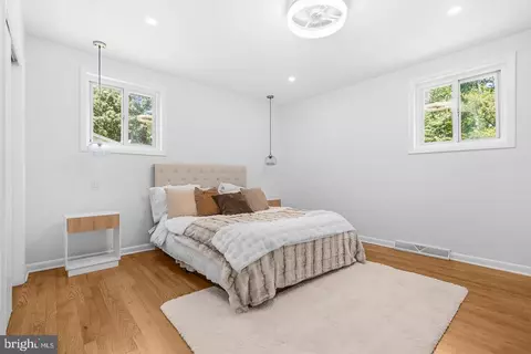 Bedroom - 8618 Lantern Ln, Clinton, MD 20735 photo 2 of 6