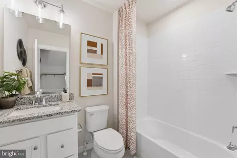 Entry Way - 7512 Braun St, Laurel, MD 20707 photo 15 of 24