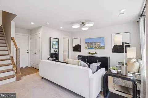 Entry Way - 7514 Braun St, Laurel, MD 20707 photo 9 of 24