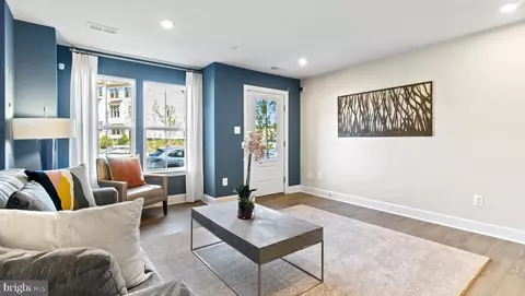 Entry Way - 7514 Braun St, Laurel, MD 20707 photo 2 of 24