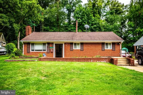 6405 Woodland Rd, Suitland, MD 20746