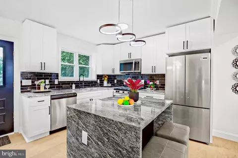 702 Rittenhouse St, Hyattsville, MD 20783