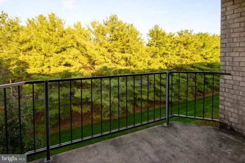 6936 Hanover Pkwy #402, Greenbelt, MD 20770