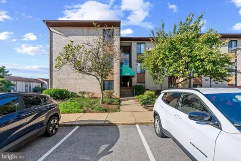 6946 Hanover Pkwy #201, Greenbelt, MD 20770