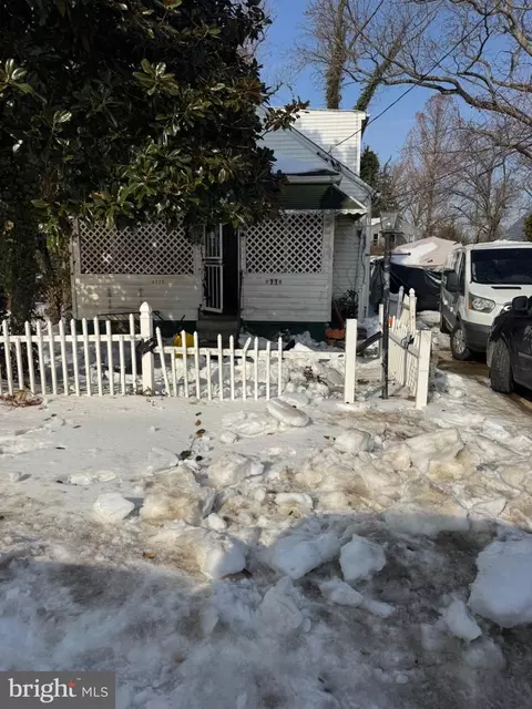 4710 Bromley Ave, Suitland, MD 20746