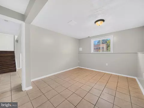 Living - 6601 Killarney St, Clinton, MD 20735 photo 9 of 9