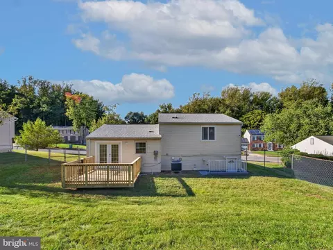 Exterior - 6601 Killarney St, Clinton, MD 20735 photo 8 of 9