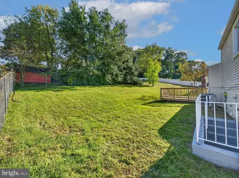 Exterior - 6601 Killarney St, Clinton, MD 20735 photo 6 of 9