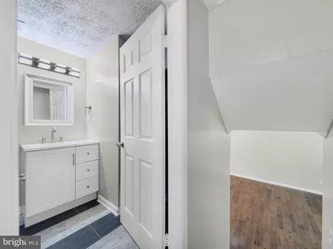 Entry Way - 6601 Killarney St, Clinton, MD 20735 photo 2 of 3
