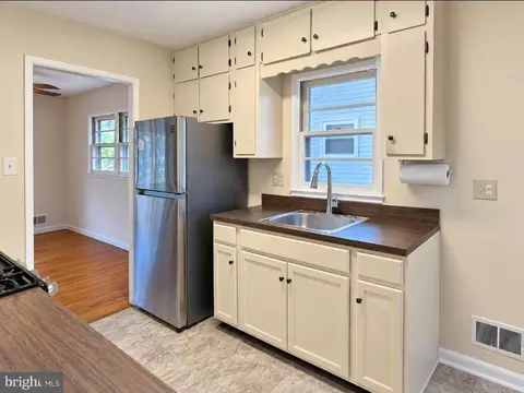Kitchen - 1008 Turney Ave, Laurel, MD 20707 photo 3 of 5