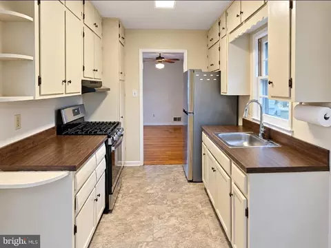 Kitchen - 1008 Turney Ave, Laurel, MD 20707 photo 2 of 5