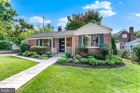 6015 Forest Rd, Cheverly, MD 20784