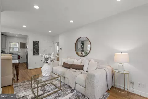 4810 Delaware St, College Park, MD 20740