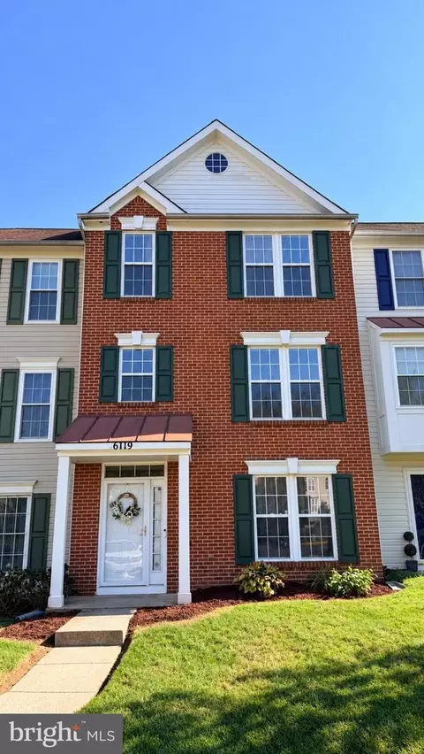 6119 Silver Leaf Ln, District Heights, MD 20747