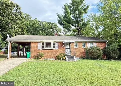 5000 Manor Ct, Oxon Hill, MD 20745