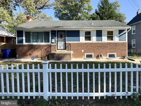 9517 51st Ave, College Park, MD 20740
