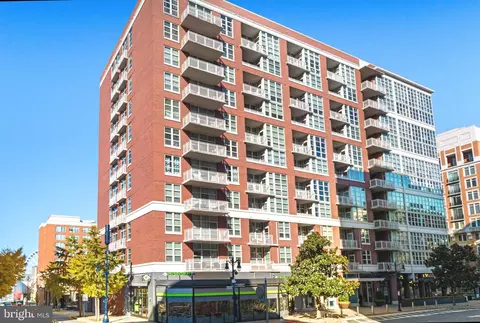 157 Fleet #517, National Harbor, MD 20745