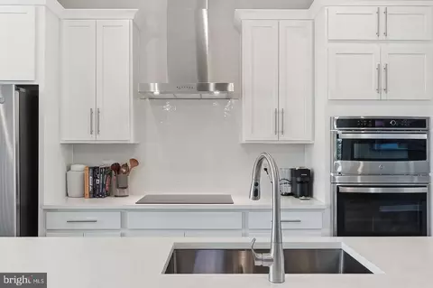 Kitchen - 14316 Bronte St, Laurel, MD 20707 photo 5 of 6