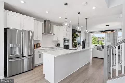 Kitchen - 14316 Bronte St, Laurel, MD 20707 photo 4 of 6