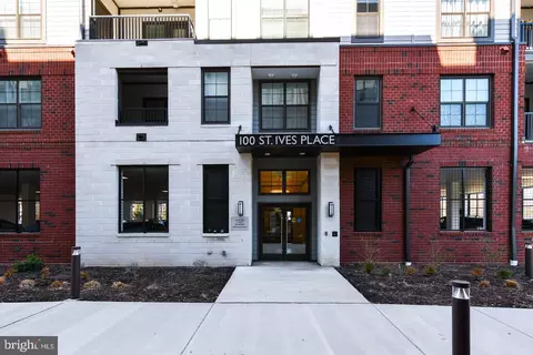 100 Saint Ives Pl UNIT 301, National Harbor, MD 20745