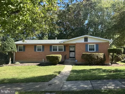 7814 Winnsboro Dr, Fort Washington, MD 20744