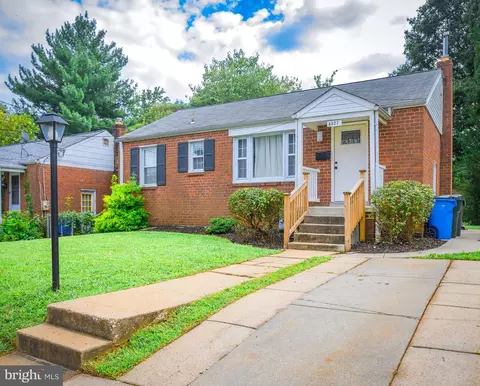 5027 Laguna Rd, College Park, MD 20740