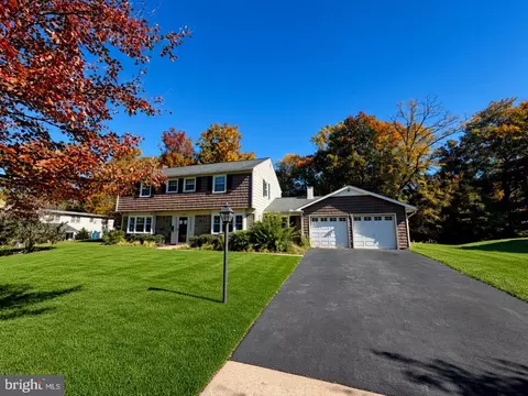 Exterior - 12805 Cedarbrook Ln, Laurel, MD 20708 photo 2 of 6
