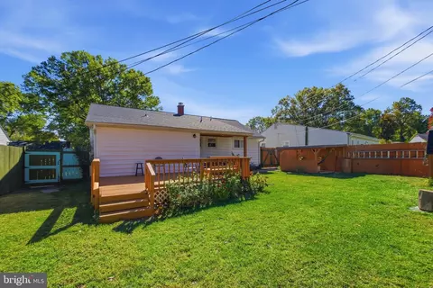 Exterior - 1019 7th St, Laurel, MD 20707 photo 9 of 10