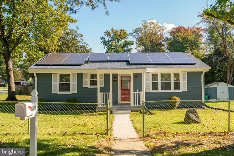 8702 W Fort Foote Ter, Fort Washington, MD 20744