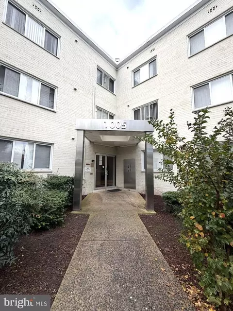 1005 Chillum Rd #220, Hyattsville, MD 20782