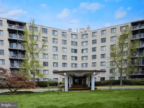 3450 Toledo Ter #418, Hyattsville, MD 20782