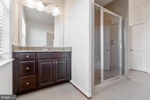 2502 Sir Michael Pl, Lanham, MD 20706 photo 13