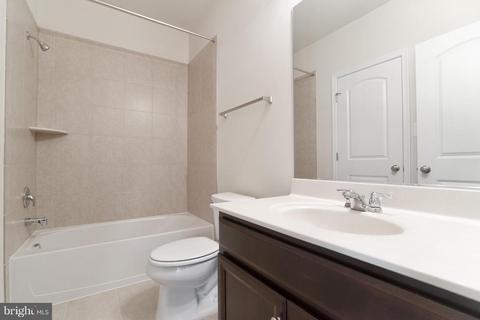 2502 Sir Michael Pl, Lanham, MD 20706 photo 27