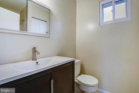 12605 N Point Ln, Laurel, MD 20708 photo 24