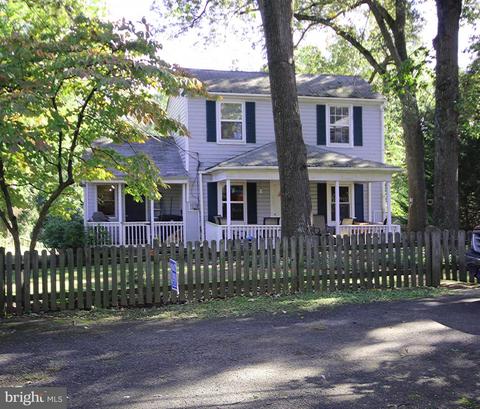 6603 Chestnut Ave, Lanham, MD 20706 photo 1