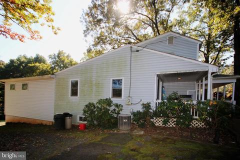 6603 Chestnut Ave, Lanham, MD 20706 photo 3