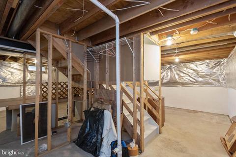 8608 Ashcroft Dr, Laurel, MD 20708 photo 37