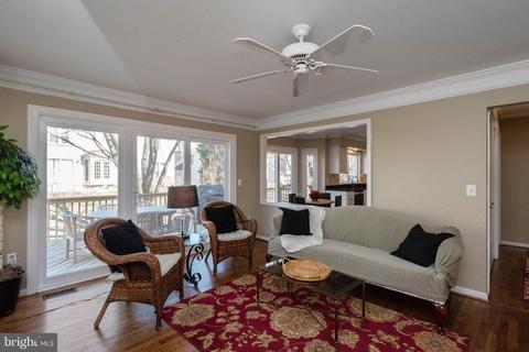 8608 Ashcroft Dr, Laurel, MD 20708 photo 16