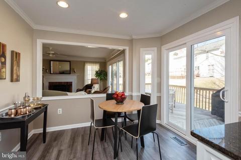 8608 Ashcroft Dr, Laurel, MD 20708 photo 12