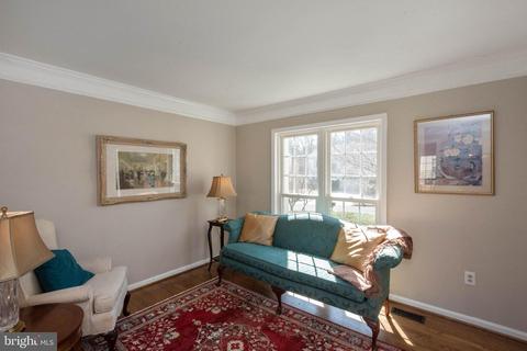 8608 Ashcroft Dr, Laurel, MD 20708 photo 5