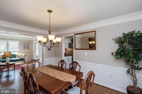 8608 Ashcroft Dr, Laurel, MD 20708 photo 7