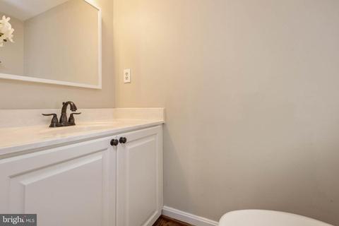 8608 Ashcroft Dr, Laurel, MD 20708 photo 18