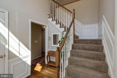 8608 Ashcroft Dr, Laurel, MD 20708 photo 3