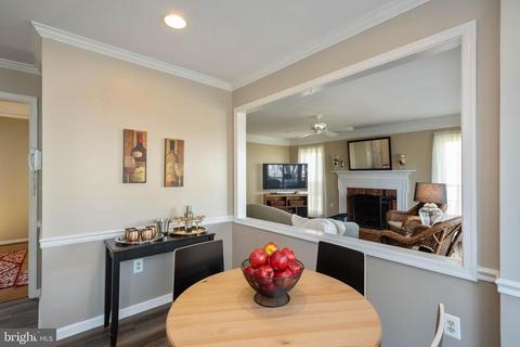 8608 Ashcroft Dr, Laurel, MD 20708 photo 13