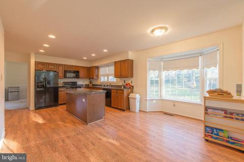 9406 Goddard Ct, Lanham, MD 20706 photo 14