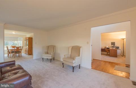 9406 Goddard Ct, Lanham, MD 20706 photo 8